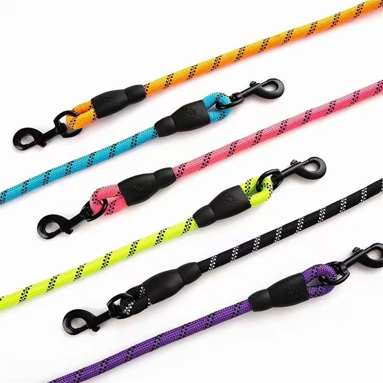 Manufacturers Comfortable Padded Handle Strong Nylon Reflective Training Safety Rope Dog Leash