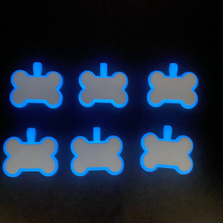 Pet ID Tag Personalized Anti-lost Dog & Cat Tag Colorful Decoration Dog Collars Leashes Glow In The Dark Silicone Custom 1pcs