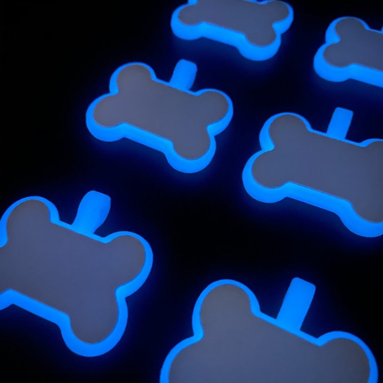 Pet ID Tag Personalized Anti-lost Dog & Cat Tag Colorful Decoration Dog Collars Leashes Glow In The Dark Silicone Custom 1pcs