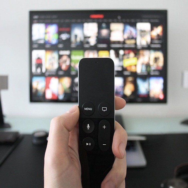 Fast shipping smarters pro TV box turkish ibo player tvplus set top box stick Smart HD network player tv stick remote control