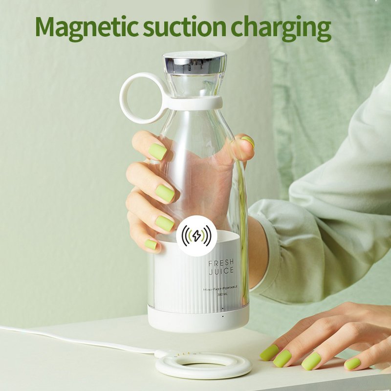 Portable Electric Fruit Juicer Blender USB Rechargeable Mini Portable Juicer