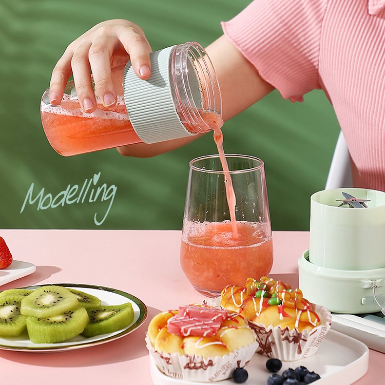 2024 Multi-purpose mini fresh fruit mixer smoothie 6 blades usb rechargeable juicer blender machine
