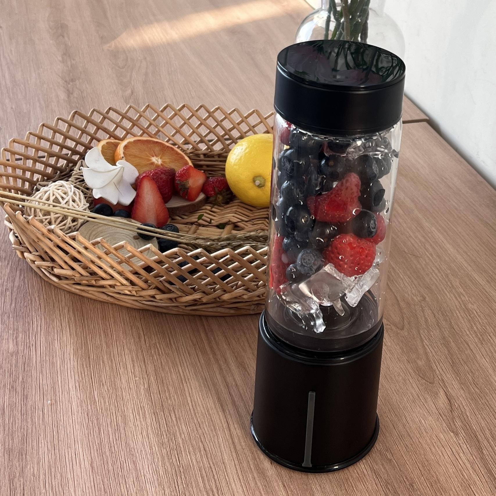 Hot selling rechargeable juicer smoothie blender travel USB blender portable mini juicer blender