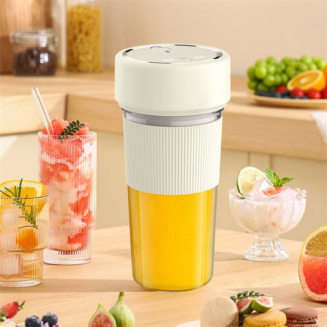 New Hot Sale USB Fruit Blender Portable Electric Juice Cup Multifunctional Mini Personal Fresh Orange Juicer Mixer With Straw