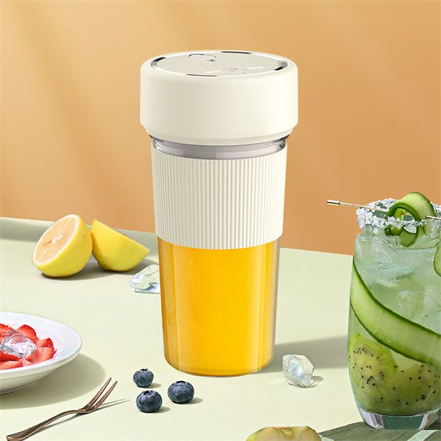 New Hot Sale USB Fruit Blender Portable Electric Juice Cup Multifunctional Mini Personal Fresh Orange Juicer Mixer With Straw