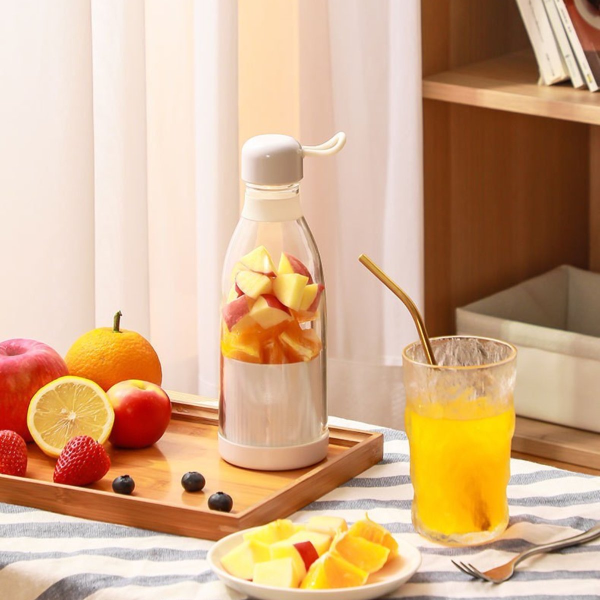 2023 Hot seller 8-blade two-tone lid 400ML portable mini fresh juice juicer mixer grinder blender