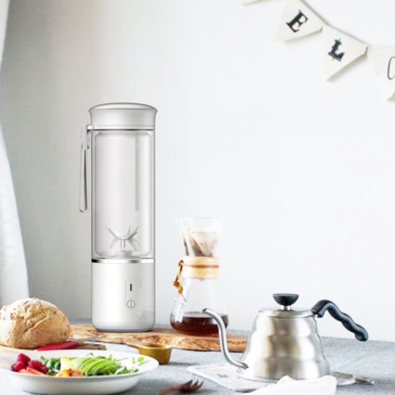 Ali sells hot and creative simple high-speed juicer rechargeable portable electric USB juicer 6 blade portable blender