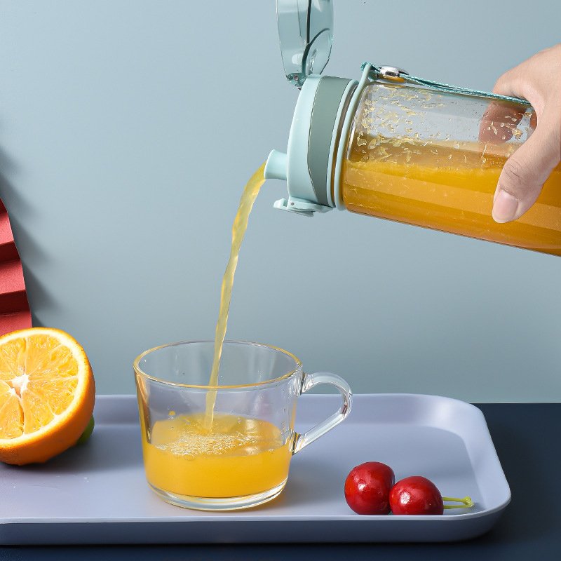 18.5 oz. / 550ml Portable Juicer Gym Blender Water Bottle with USB Rechargeable Battery with Travel Sport Water Bottle