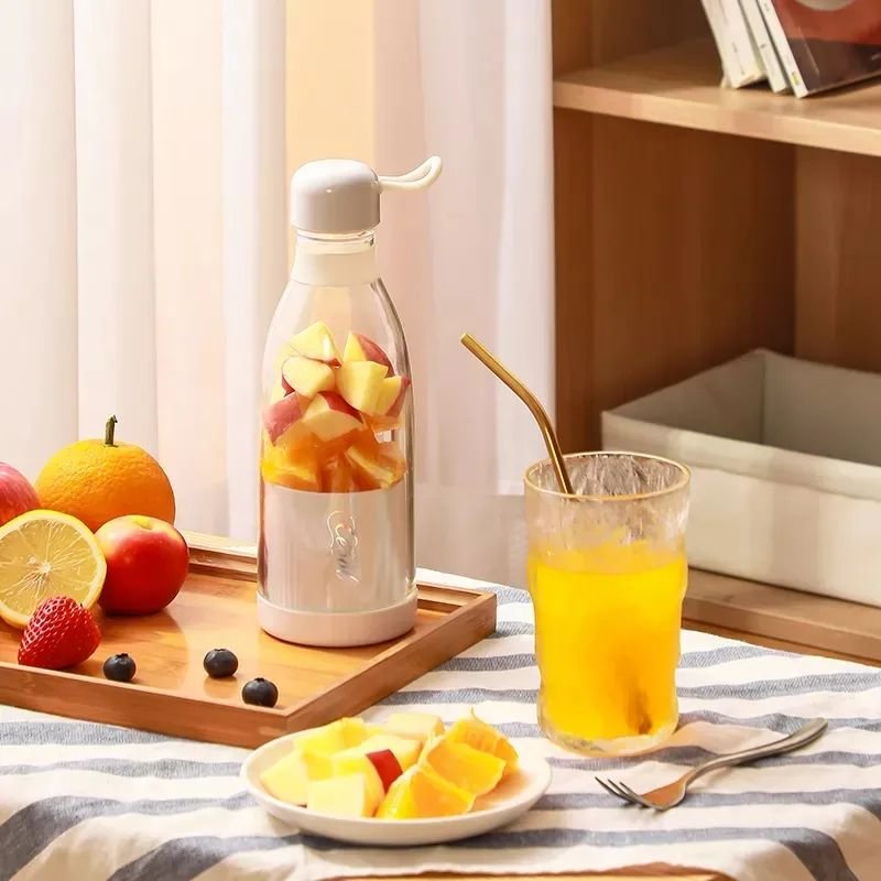 2023 New 300ml Portable Juicer Blender Freshly Squeezed Juice Mixer Rechargeable Portable Blender4/8 Blades Mini Juicer Usb 40