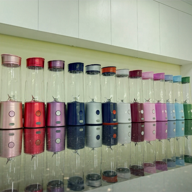 Hot sale colorful personal travel 400ml mini usb juicer blender smoothie maker portable rechargeable blender