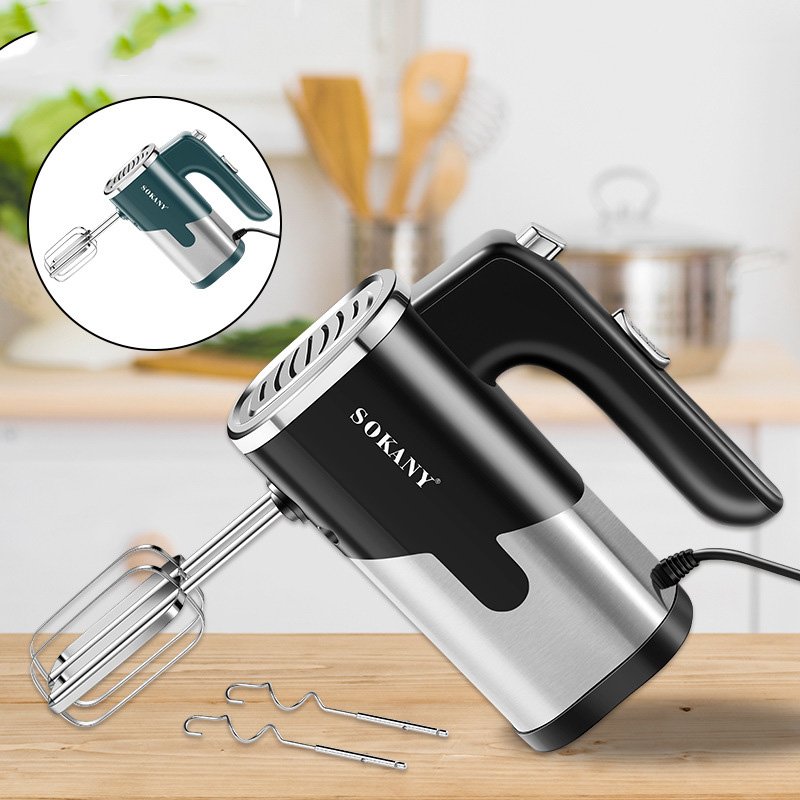 Make a cream cake and beat the eggs eggbeater electric blender