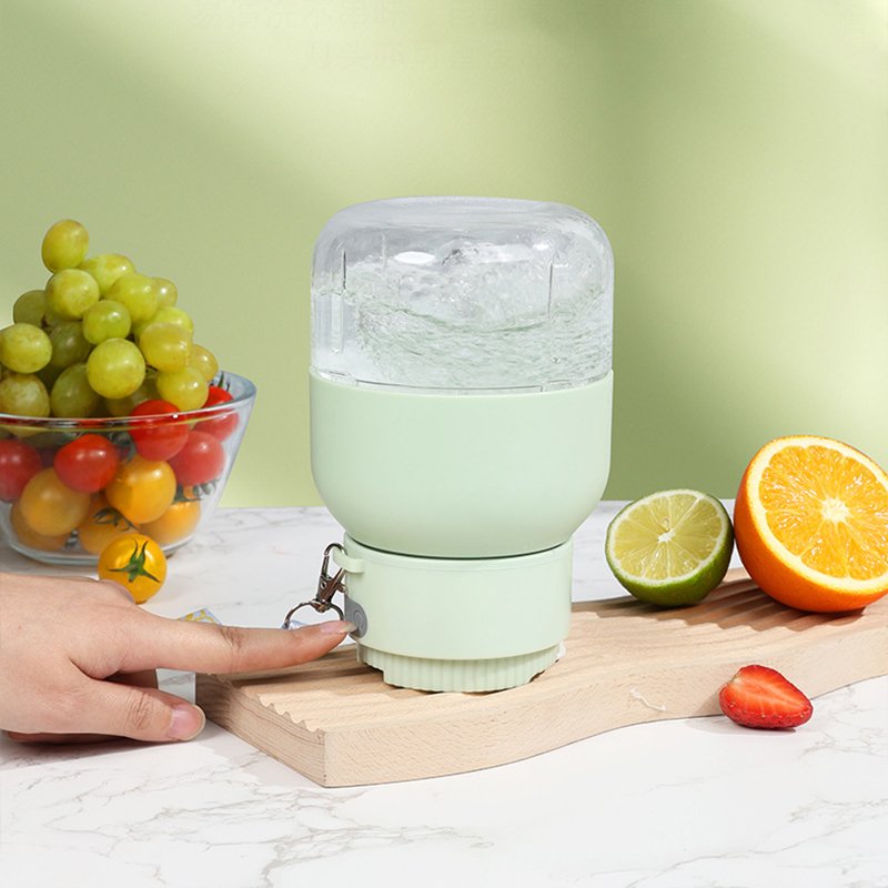 Juicer Cup Mini USB Rechargeable Cordless Blender Portable Electric Mini Juice Blender