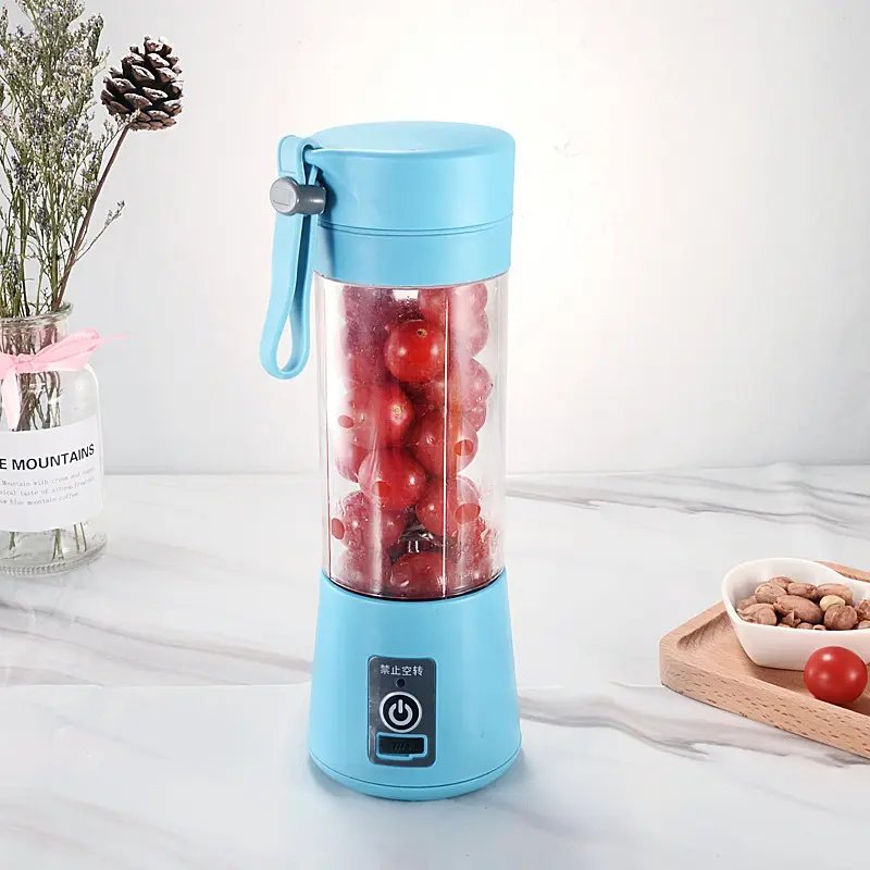 Wholesale Rechargeable portable Juicer Blender Freshly squeezed juice mixer Personal Safety 6 blades mini juicer