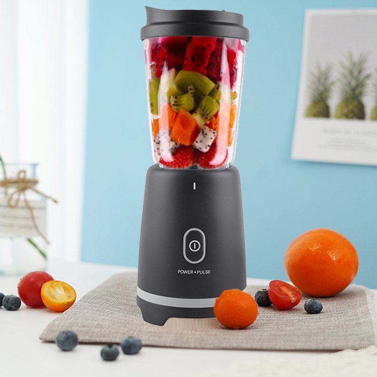 Effortless Blending at Your Fingertips - Easy-to-Operate Blender for Everyday Use