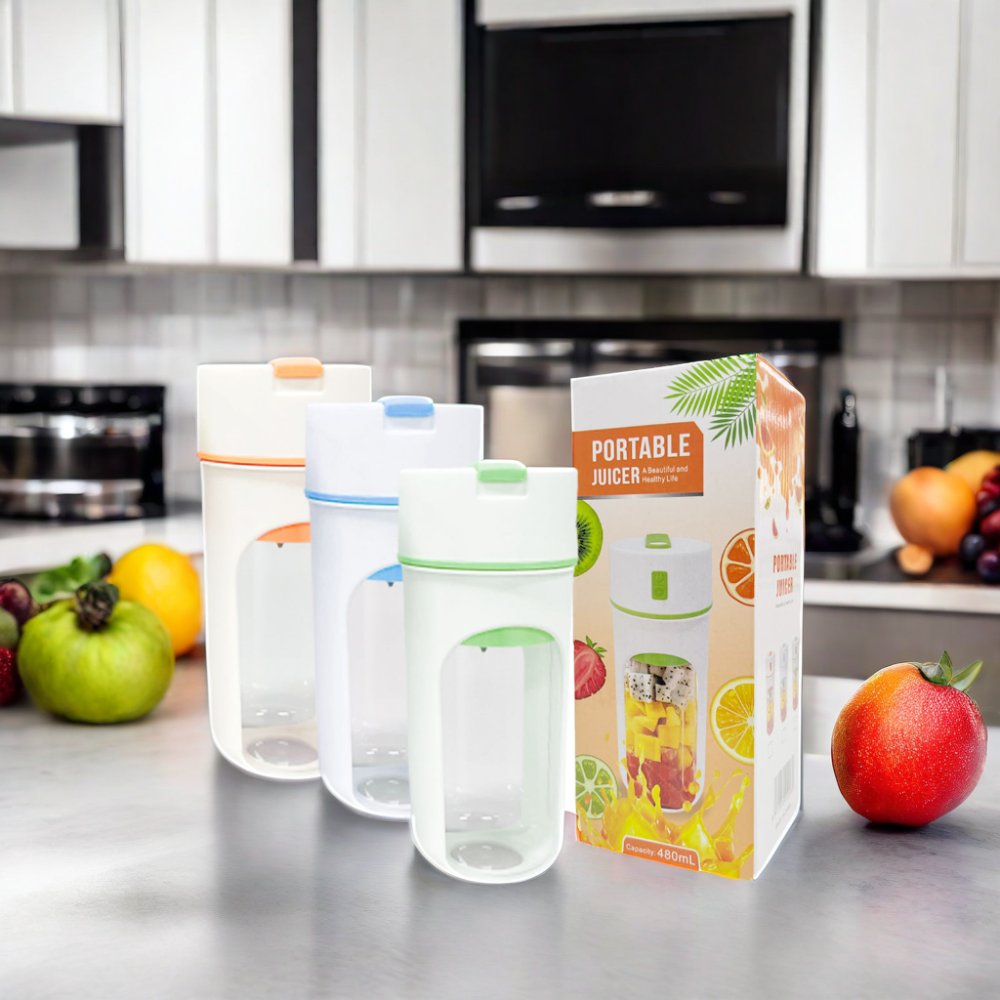 Factory Wholesale USB Portable Mini Electric Blender 580ml/20oz Recherable Juice Bottle Fresh Fruit Juicer for Car Use