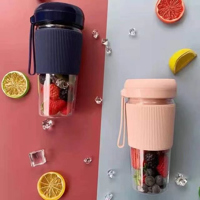 Portable Blender 10 Oz Mini Blender for Shakes and Smoothies with Rechargeable USB, fresh juicer blender for home and travel