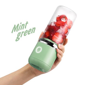 Customized color personal size automatic usb portable blender mixer hand blender shake machine small blender cup