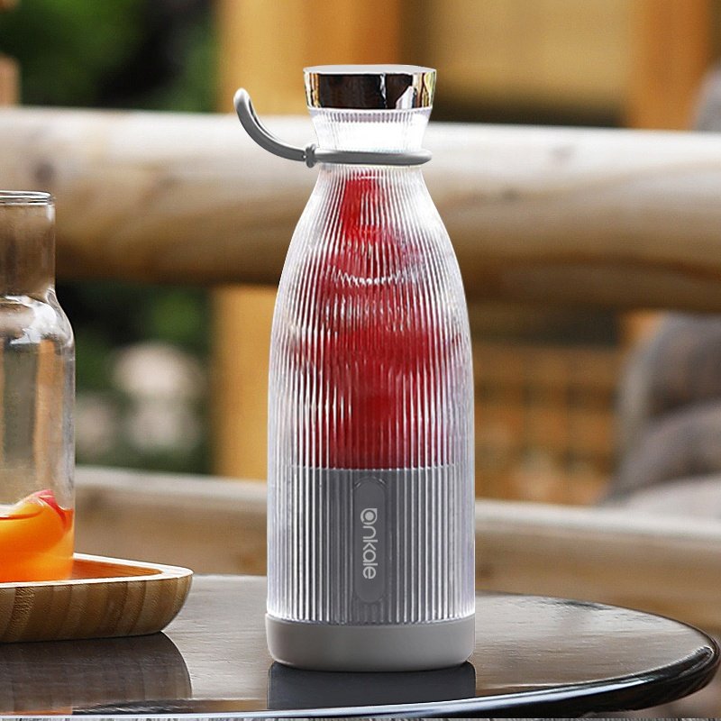 Outdoor Camping juicer 2023 Ankale hot selling portable fruit juicer USB charging electric blender bottles