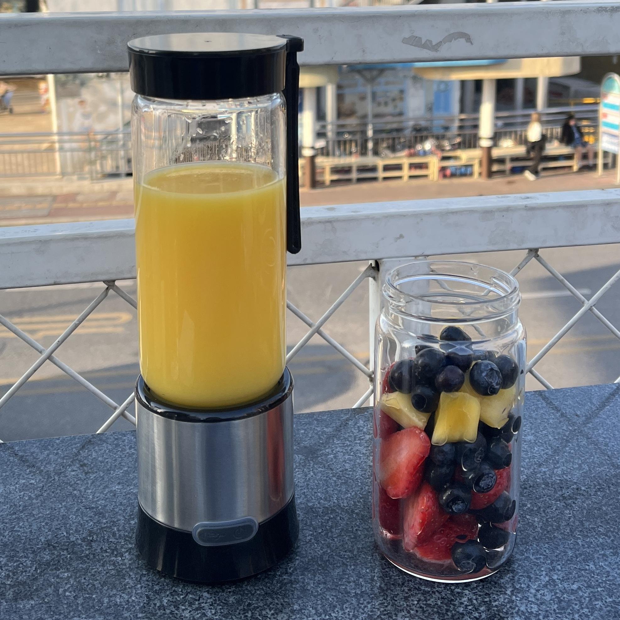 New design high quality travel USB juice blender milk shaker hand mini mixer portable personal blender cup