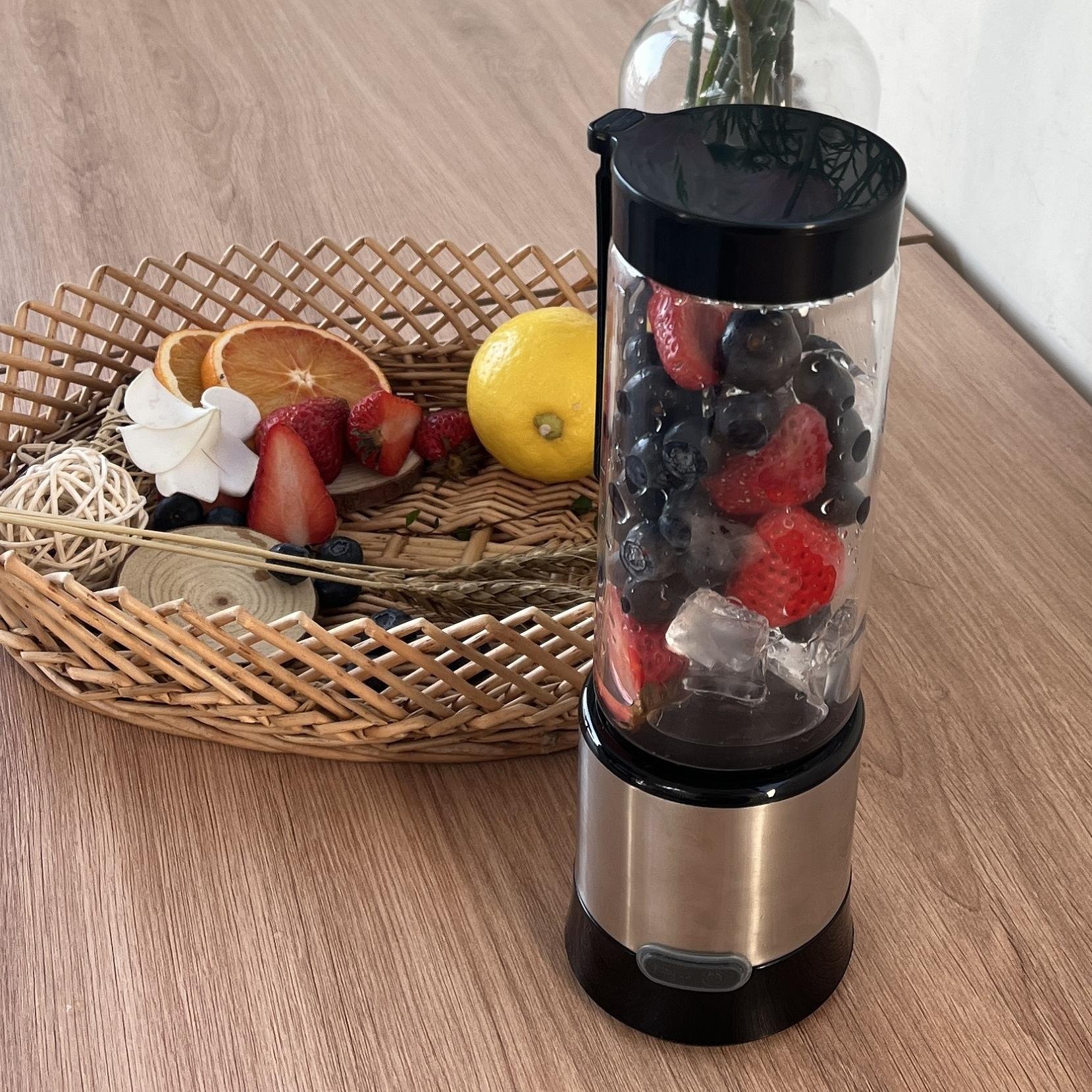 New design high quality travel USB juice blender milk shaker hand mini mixer portable personal blender cup