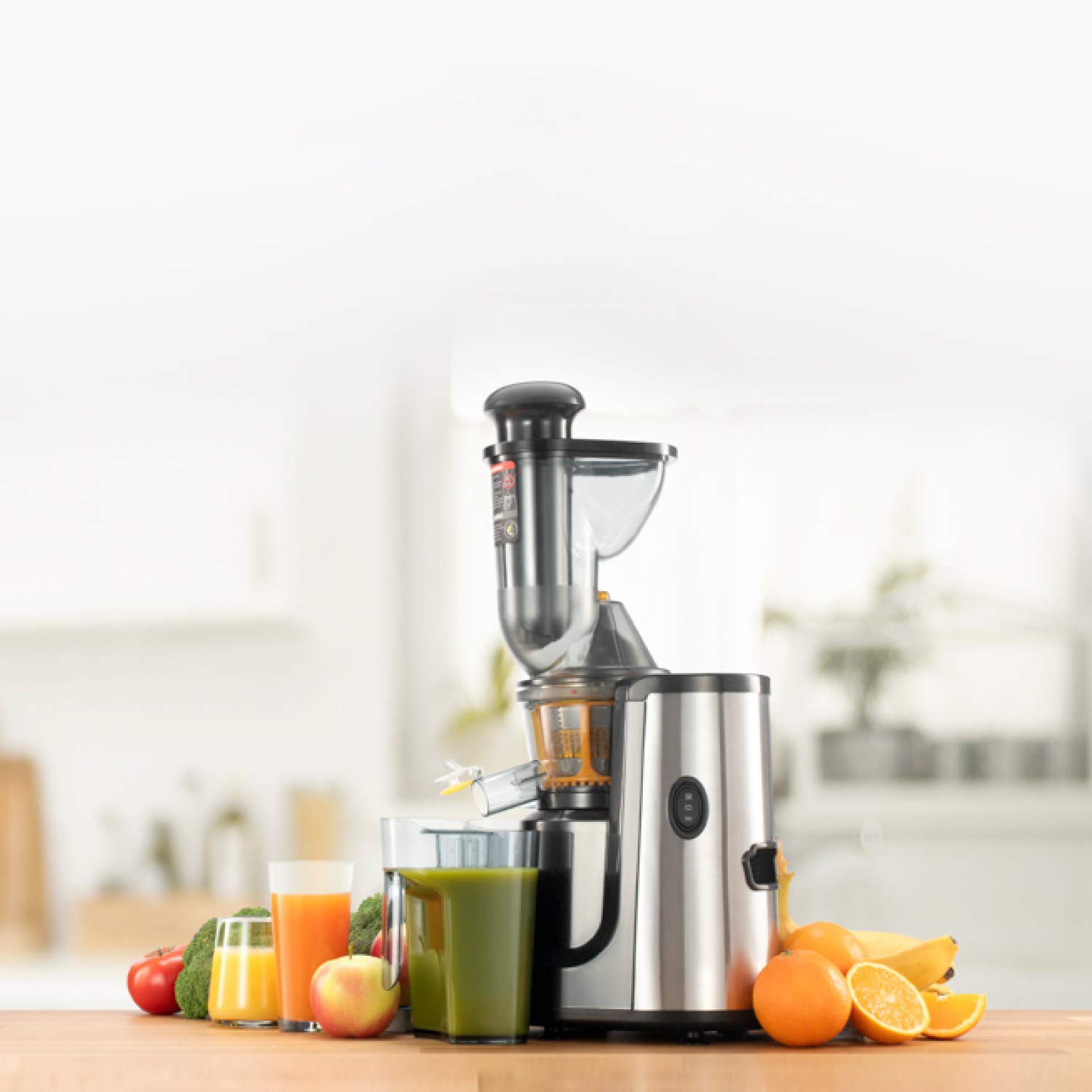 BPA Free Tritan Cup Electric Mixer Fruit Smoothie Slow Juicer Beauty Portable Blender Juicer