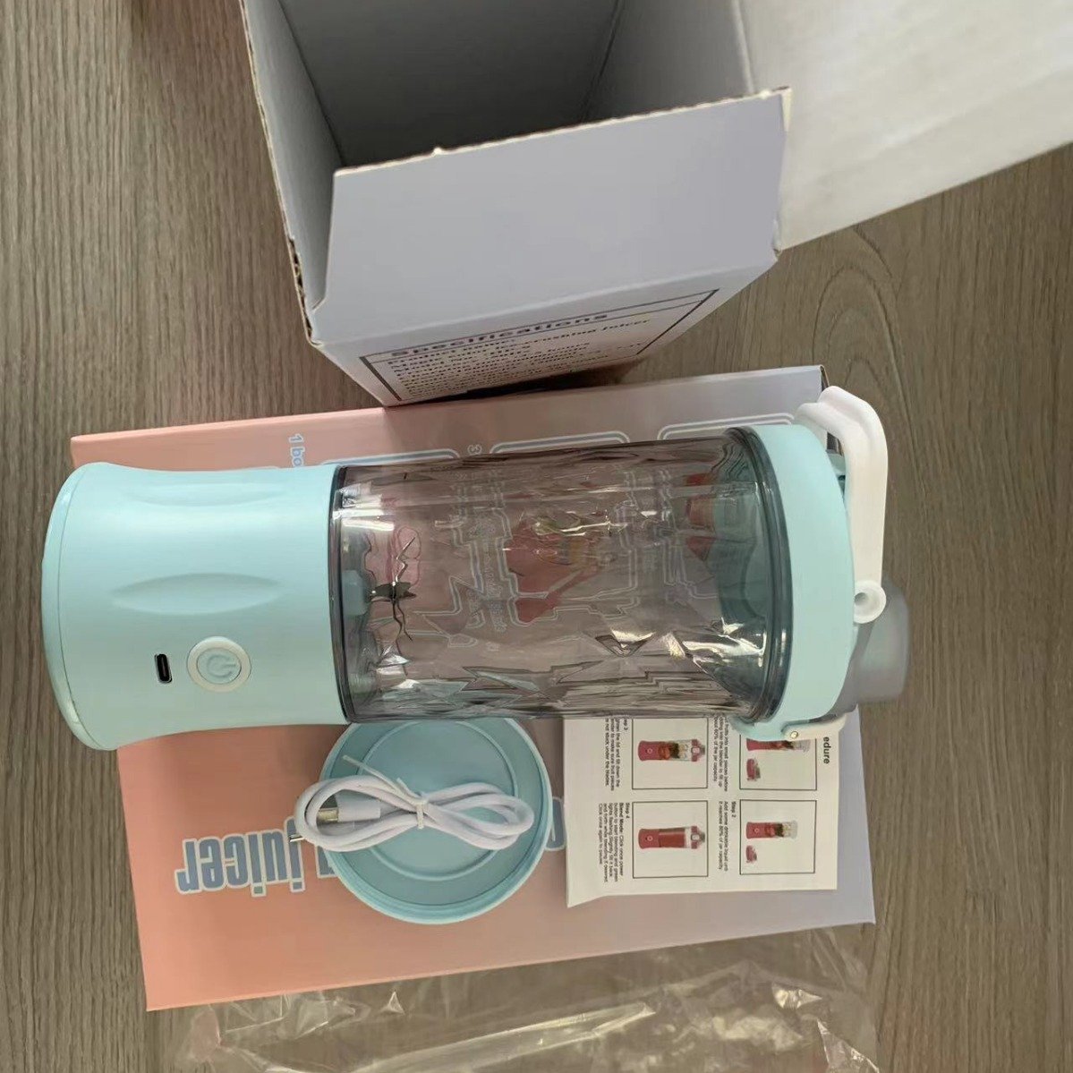 Portable Blender Juicer Personal Size Blender Cup Electric Crusher Juicer With Multicolor Light For Shakes and Smoothies