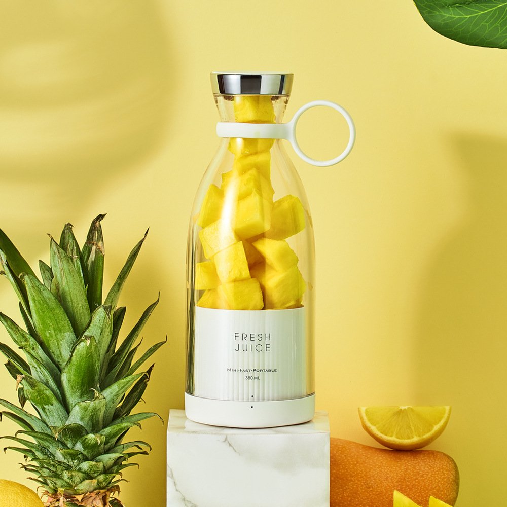 New USB Rechargeable Machine Hand Mini Portable Electric Fruit Juicer Blender