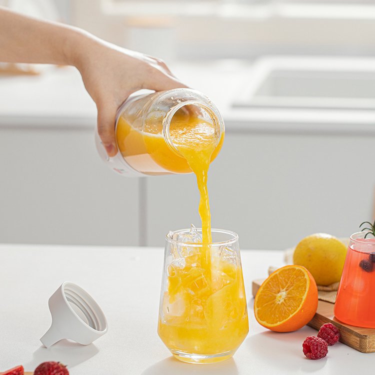 Smoothie Machine Crushed Ice Juicer Maker Electric Household Wireless Rechargeable Usb Mini Portable Household Fruit Blender