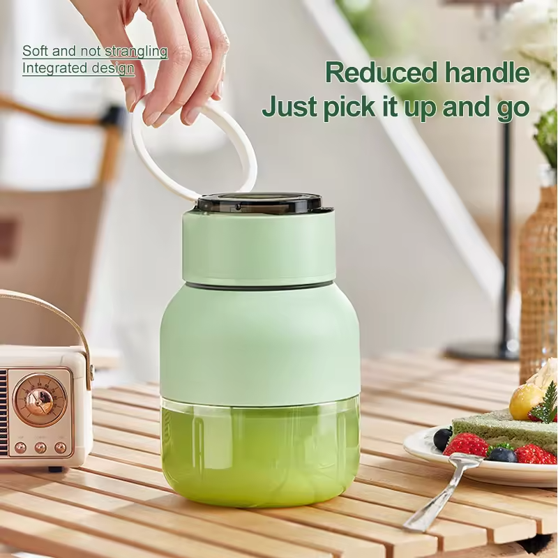 Portable Blender for Shakes and Smoothies Lid and Shoulder Strap Type-C USB Rechargeable BPA free Food and Juice