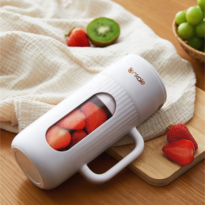2024 New arrival mini 4 in 1 juicer Type-C USB rechargeable smoothie blender crush ice fresh juicer portable