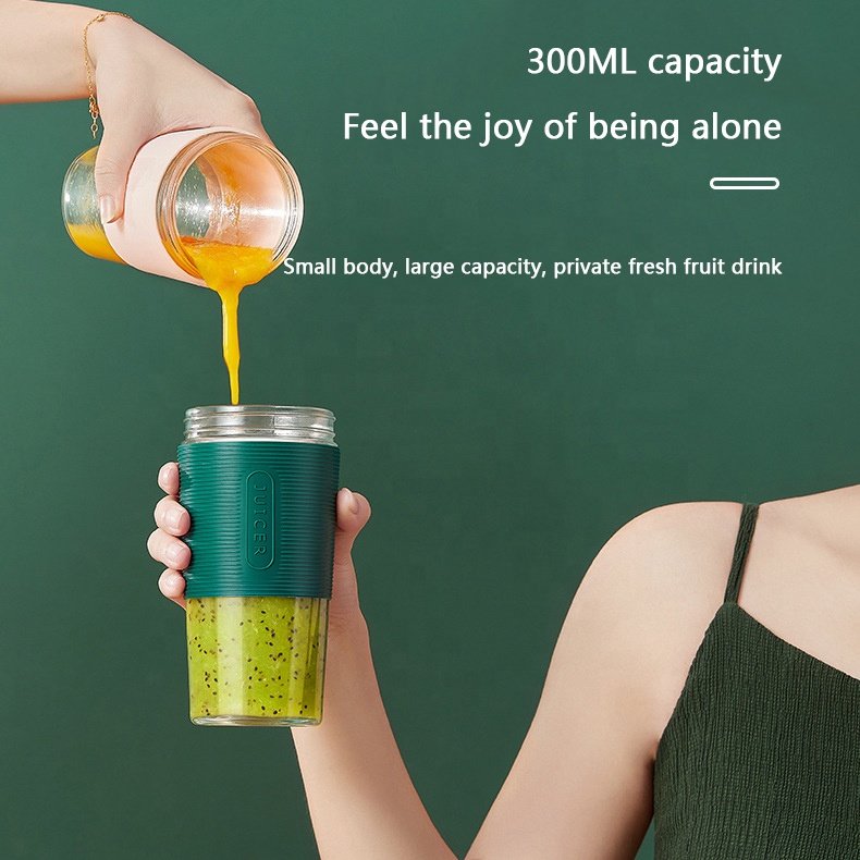 USB Rechargeable Electric Juicer Blender Handheld Mini Juicer Portable Fruit Blender and Juicer