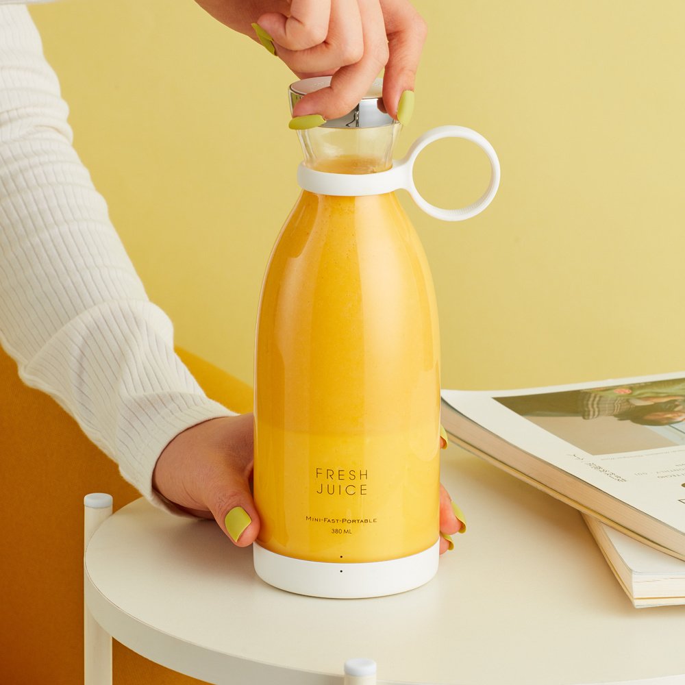 Portable Blender 350ML USB Rechargeable Mini Juicer Mixer Blender Handheld Smoothie Maker