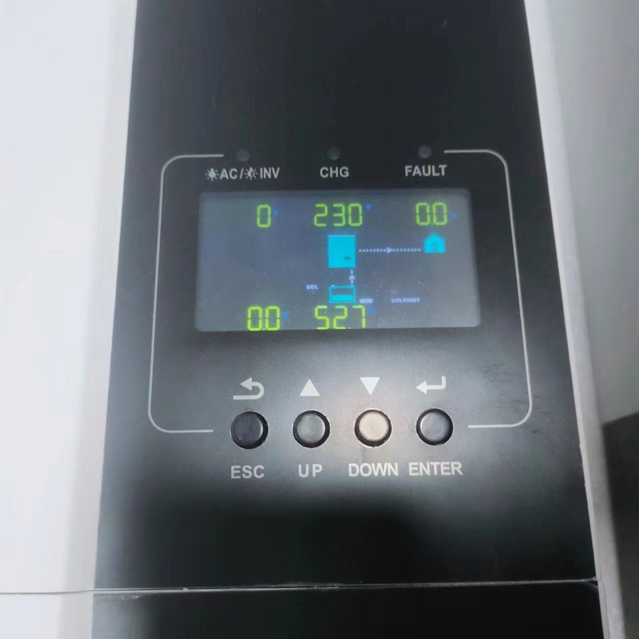 All-in-one Standard Factory Manufacturer 5Kw 5.5Kw Growatt Solar Powered Inverters For 10kw 48V Lifepo4 Battery Pack