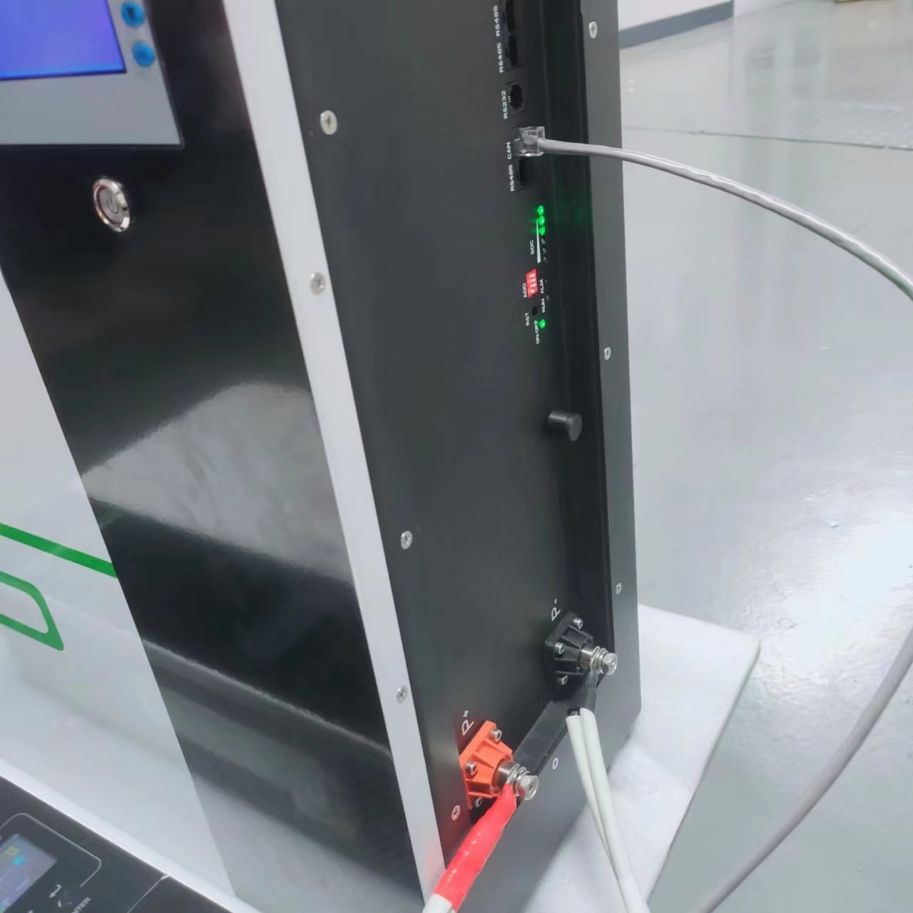 All-in-one Standard Factory Manufacturer 5Kw 5.5Kw Growatt Solar Powered Inverters For 10kw 48V Lifepo4 Battery Pack
