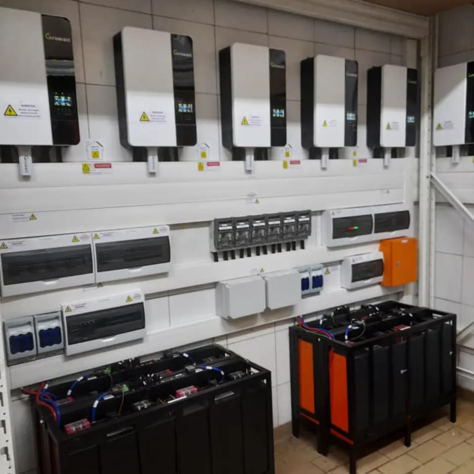 Growatt SPF5000es Solar off-Grid Energy Storage Inverter Supplier 5kw Off-grid Inverter In Stock