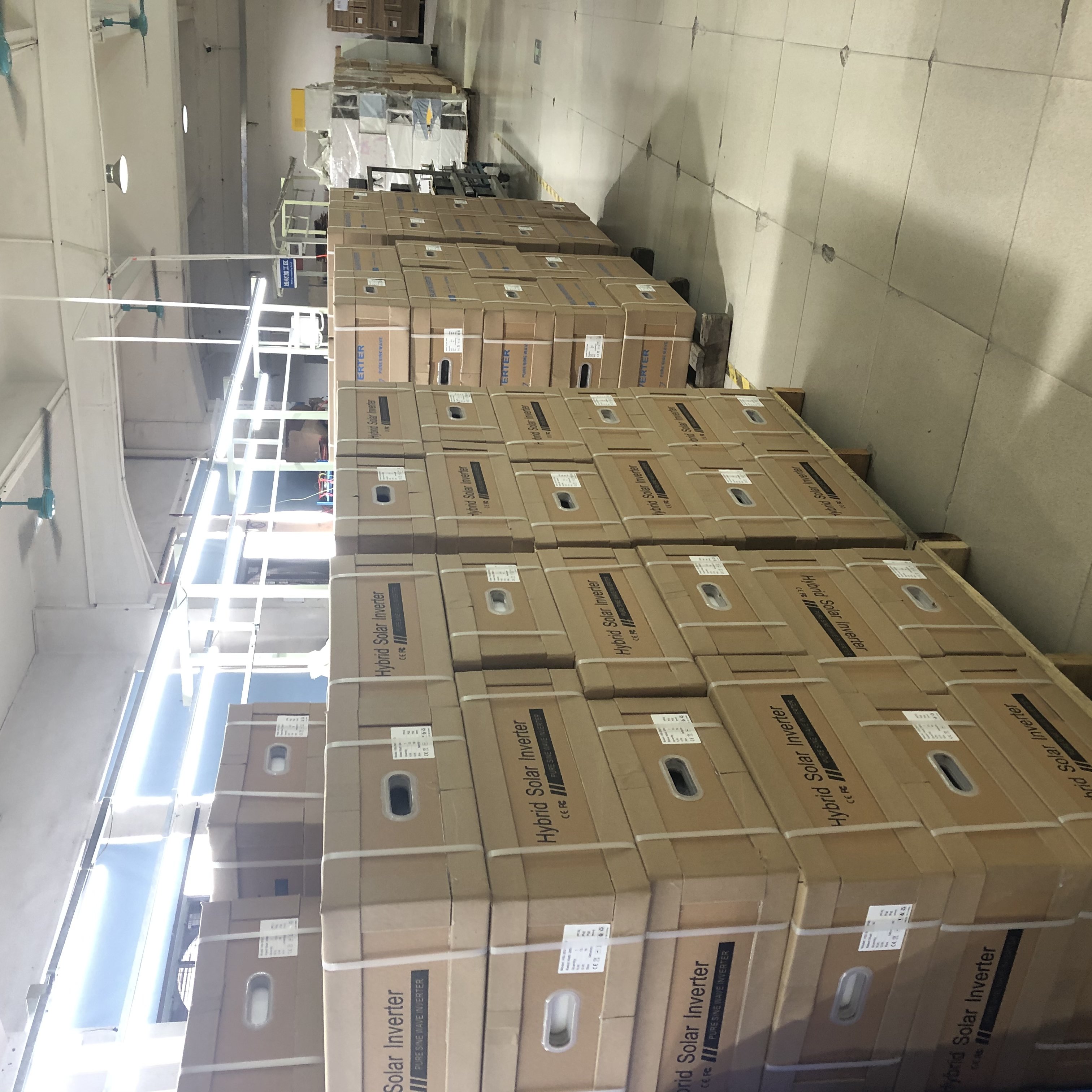 Single Phase 1Kw 1.2Kw Hybrid Solar Inverter With MPPT Charge Control Solar Inverter 110V/220V