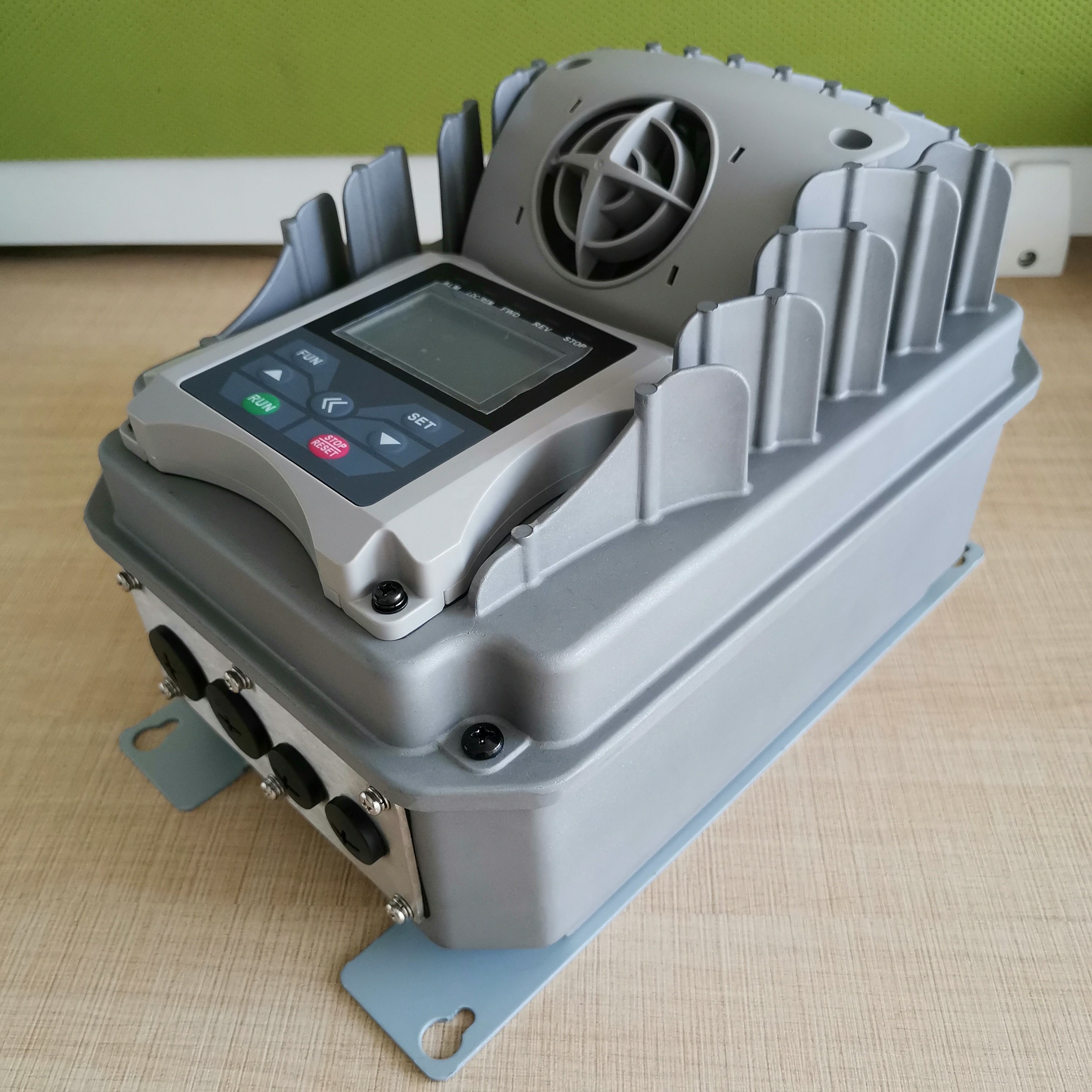 IP66 protection frequency converter EM30-0040T3 EURA Drives ac drive 400V/3PH 4KW inverter