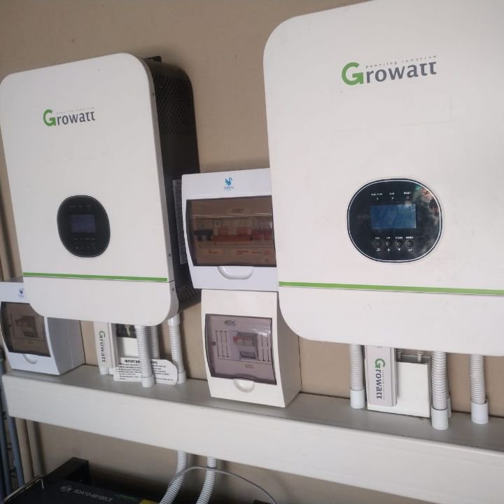 GW2000-NS 2kw GOODWE Approved Competitive Price Solar Inverter connected grid sell electricity for home AC inverter not battery