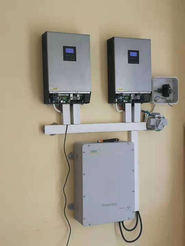 15KW 25KW 30KW Three Phase Hybrid Off Grid Solar Inverter PWM48Vdc 380Vac