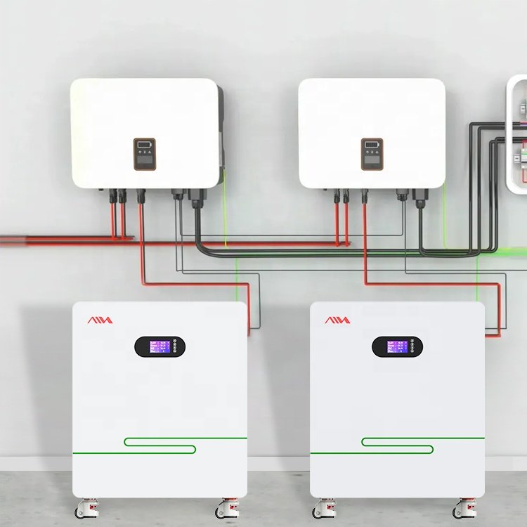 lithium battery makers deye12kw hybrid inverter ground 51.2V Lifepo4 battery200Ah MBS protects for household solar batteries