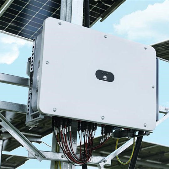 Hua Wei Solar Inverter 100kw Three Phase LUNA2000-100KTL-M1 On grid DC/AC Commercial use Solar Inverter For Solar Energy System