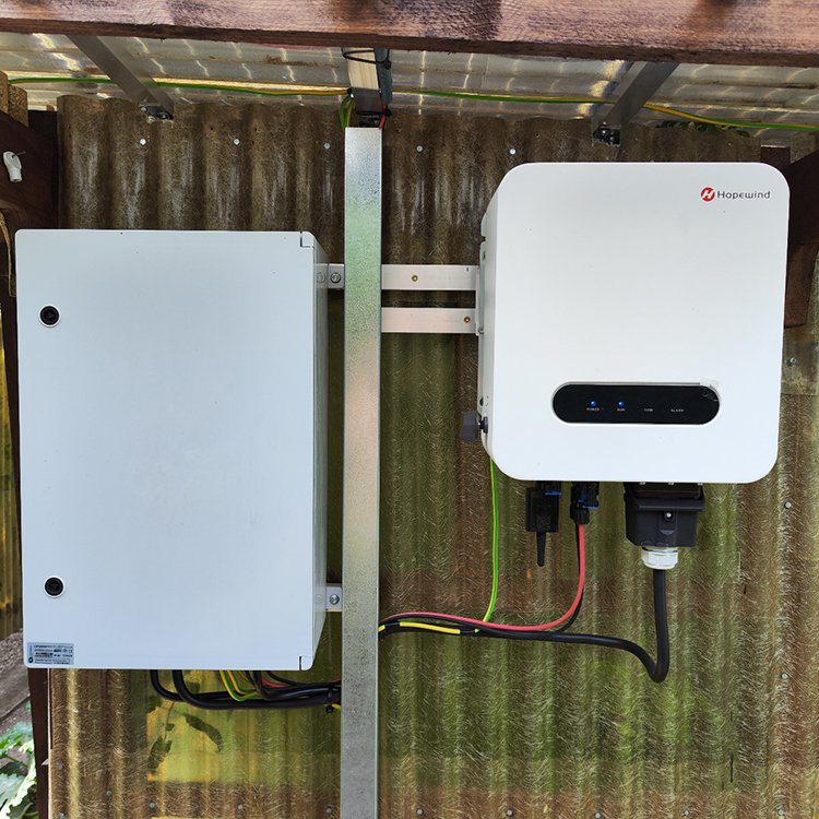 On-Grid Hybrid Solar Inverter Split Phase 48V DC And 5000KW 30 000kW Inverter For A Pv System