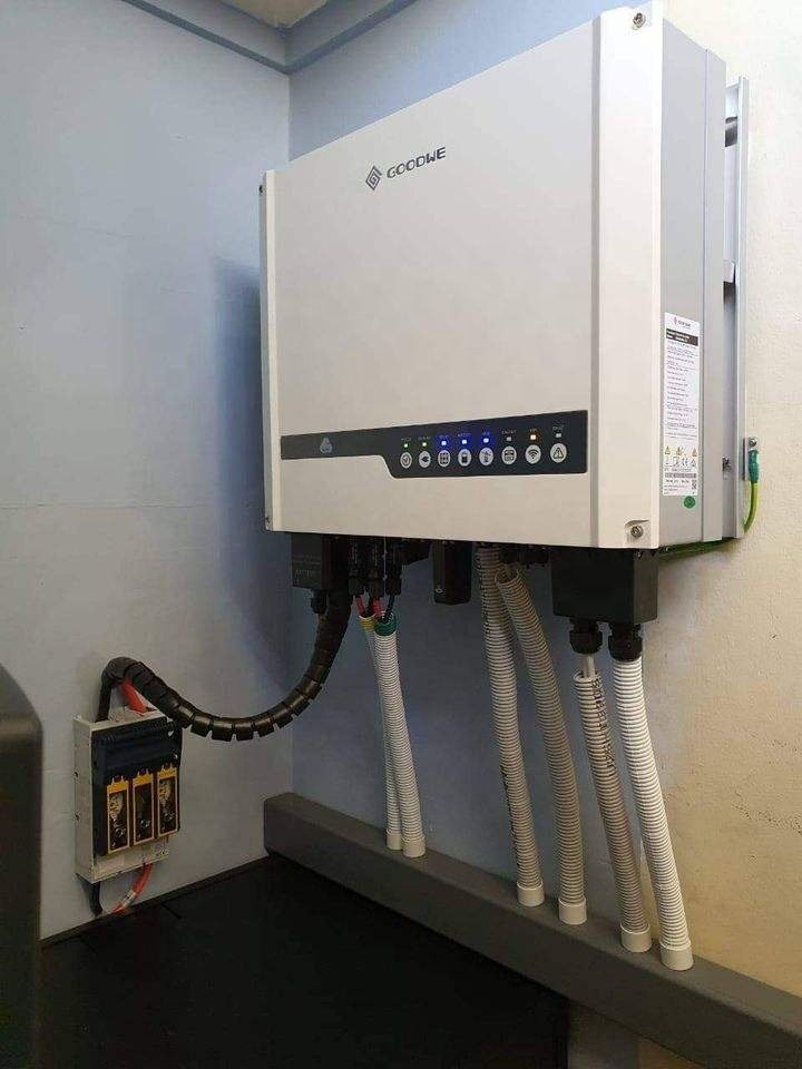 Goodwe on grid and off grid inverter 5000W 3600W Goodwe ES 5KW 3.6KW single-phase Goodw Hybrid solar inverter
