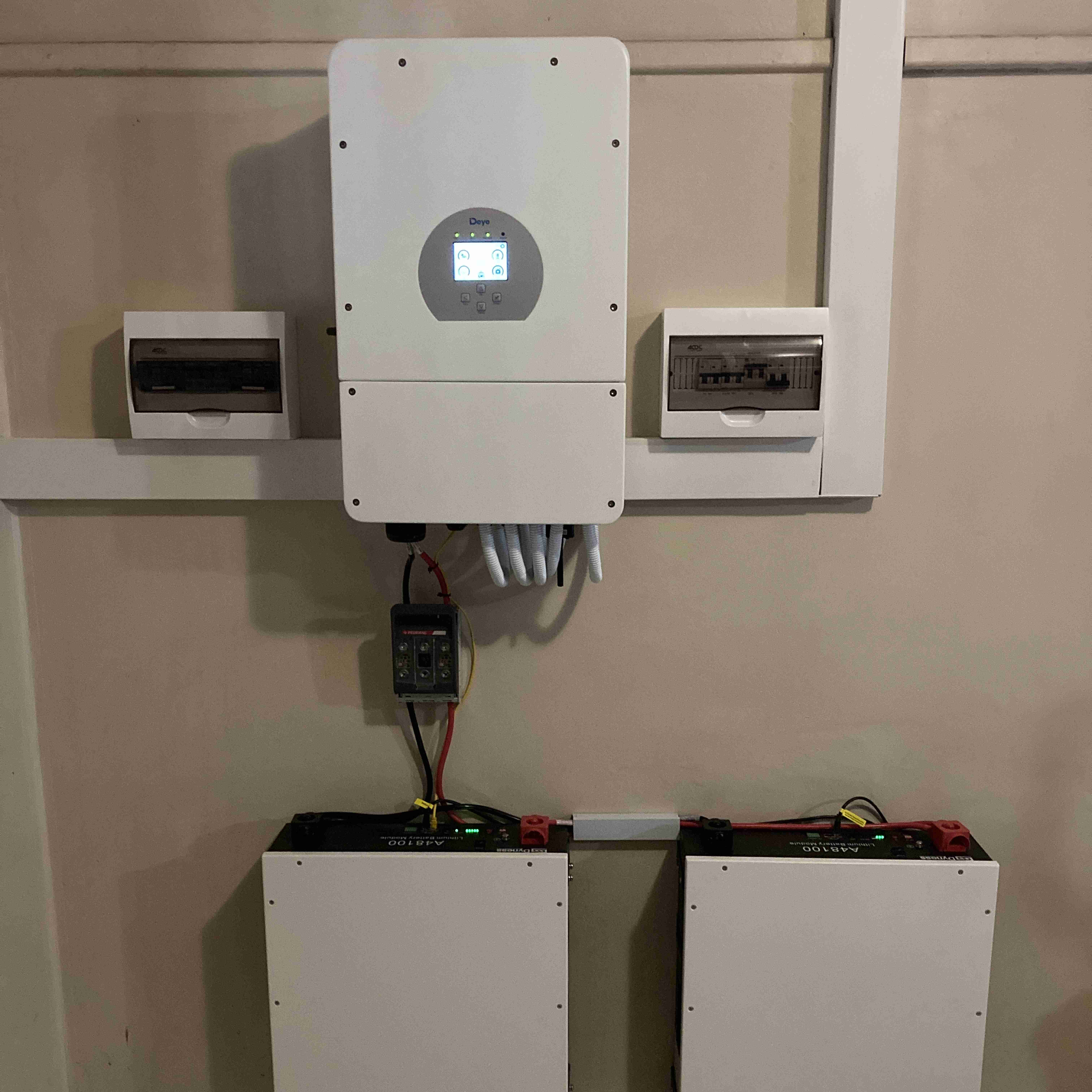 Solar Inverter Hybrid 5kw 6kw 8kw 10kw Sun-12k-sg04lp3-eu 12kw 3 Phase Deye Hybrid Inverter