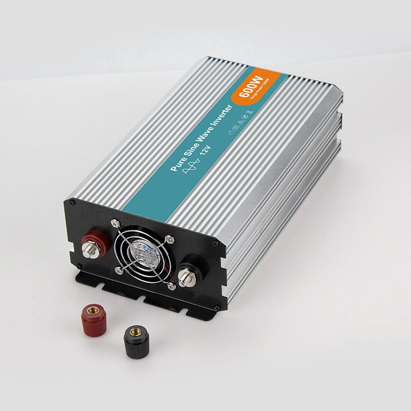P-600 high efficiency Pure sine wave power inverter 600w 12v to 220v with 18 months warranty