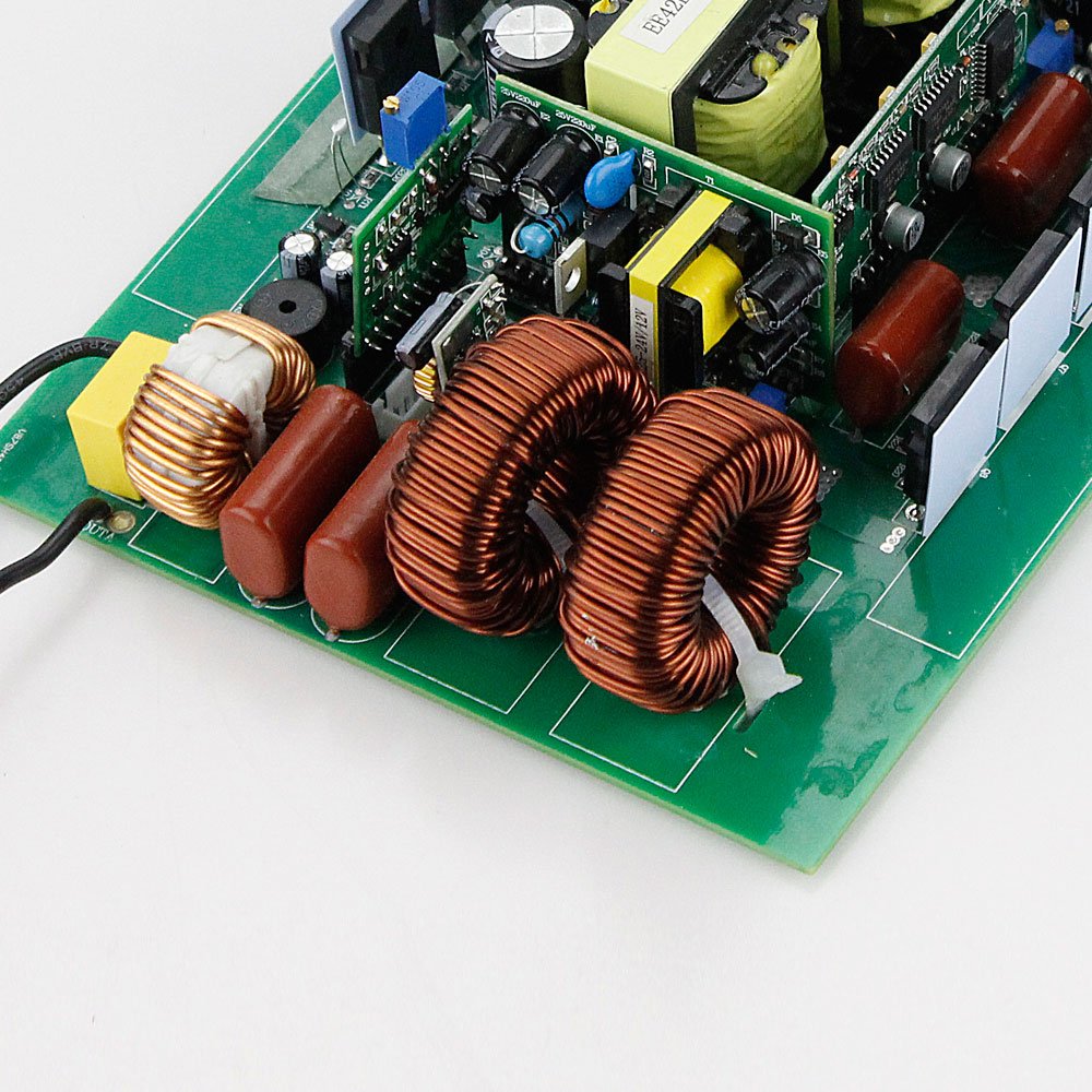 P-600 high efficiency Pure sine wave power inverter 600w 12v to 220v with 18 months warranty