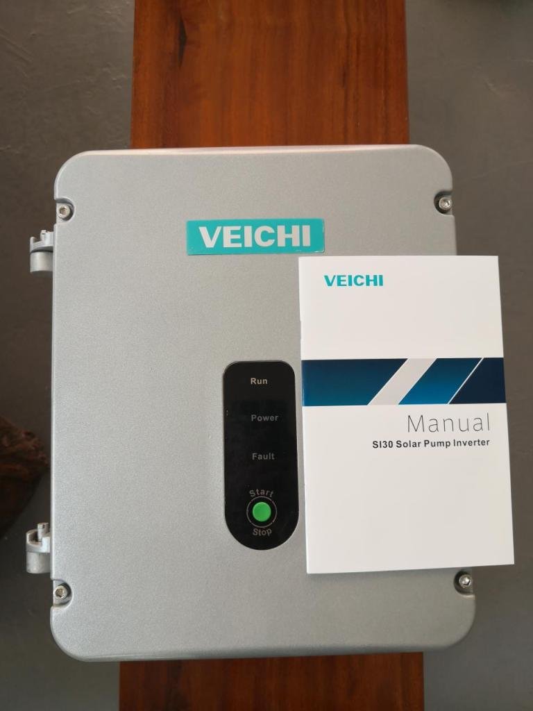 VEICHI AC Power Ip65 Connector 5.5kw Vdf Solar Water Pump Inverter For 7.5hp Electric Water Pump