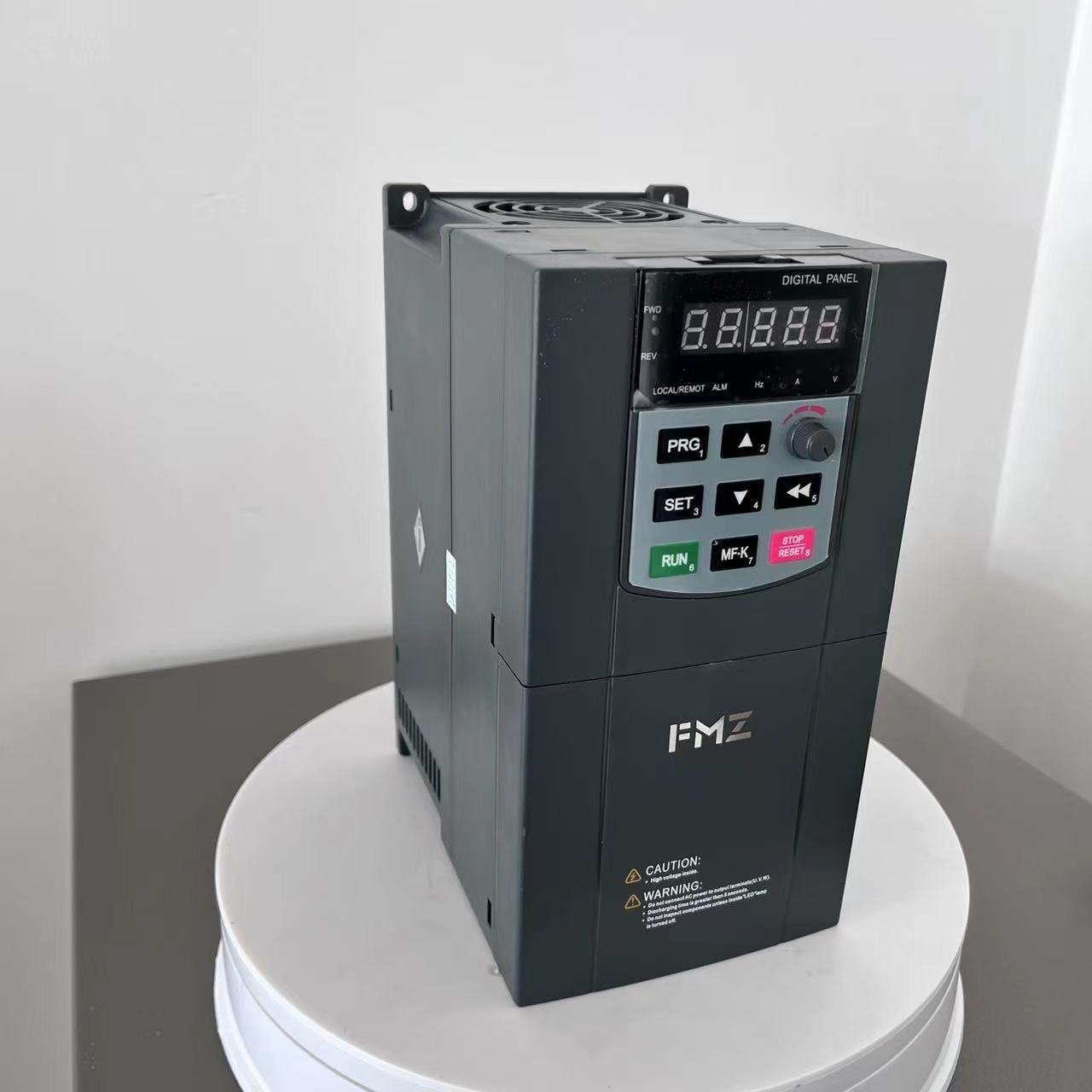 MPPT solar vfd inverter 5.5kw vfd drive DC input three phase solar water pump controller solar vfd pump drive