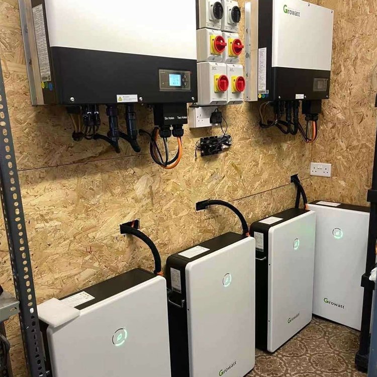 Hybrid 5000 w off grid solar inverter 5000 w solar inverter with built in charge controller