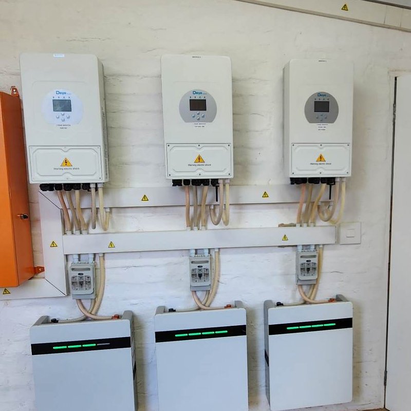 Deye Low Voltage 12KW Three Phase Solar Power Inverter 12KW Hybrid Inverter